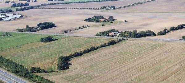 Skråfoto mod nordvest hvor projektområdet ses nord for Gl. Århusvej