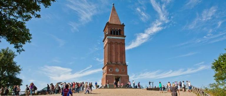 Himmelbjerget besøges hvert år af rigtig mange turister både lokale og udenlandske.